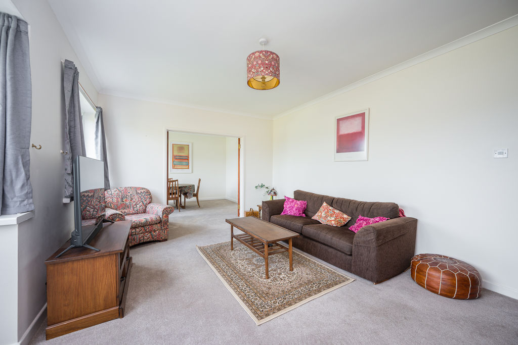 Sitting Room- click for photo gallery